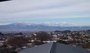展望室から見た、飯縄山・黒姫山・妙高山